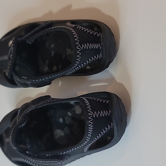 NIKE SUNRAY Closed Toe Sandals Water Shoes Sandals - Picture 4 of 6